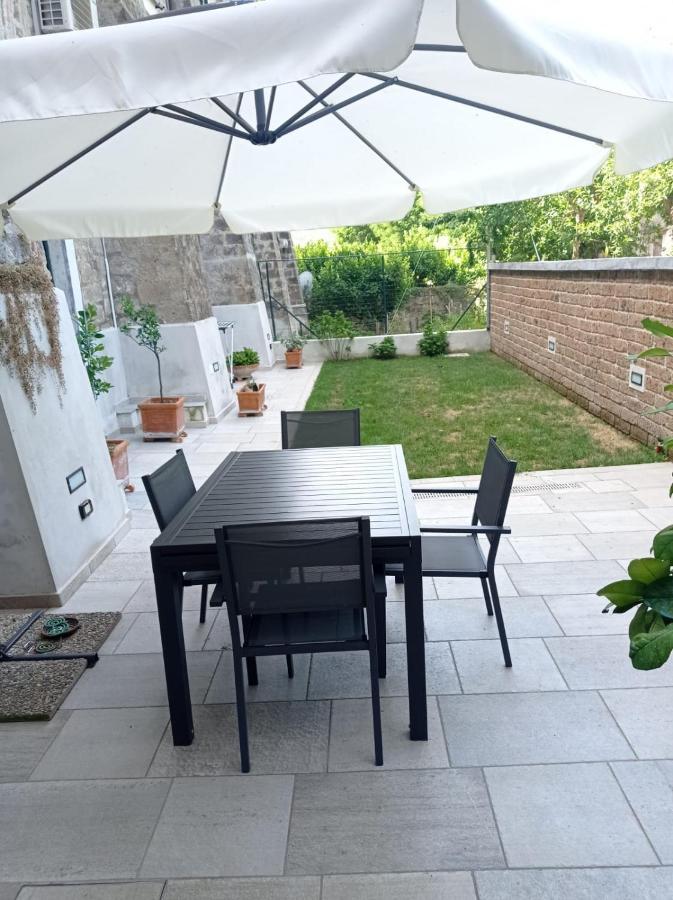 A Casa Di Ty Appartement Caserta Buitenkant foto