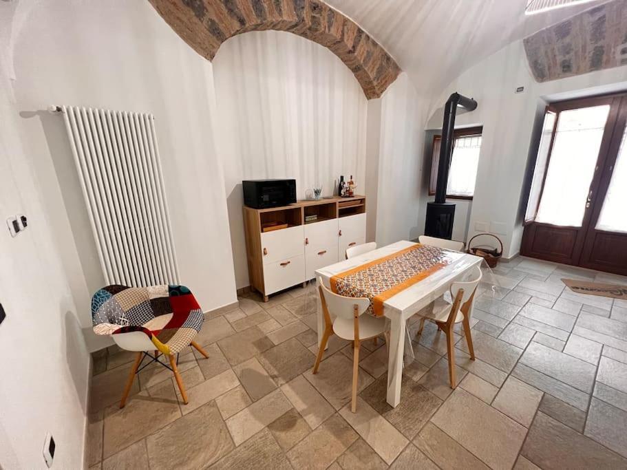 A Casa Di Ty Appartement Caserta Buitenkant foto
